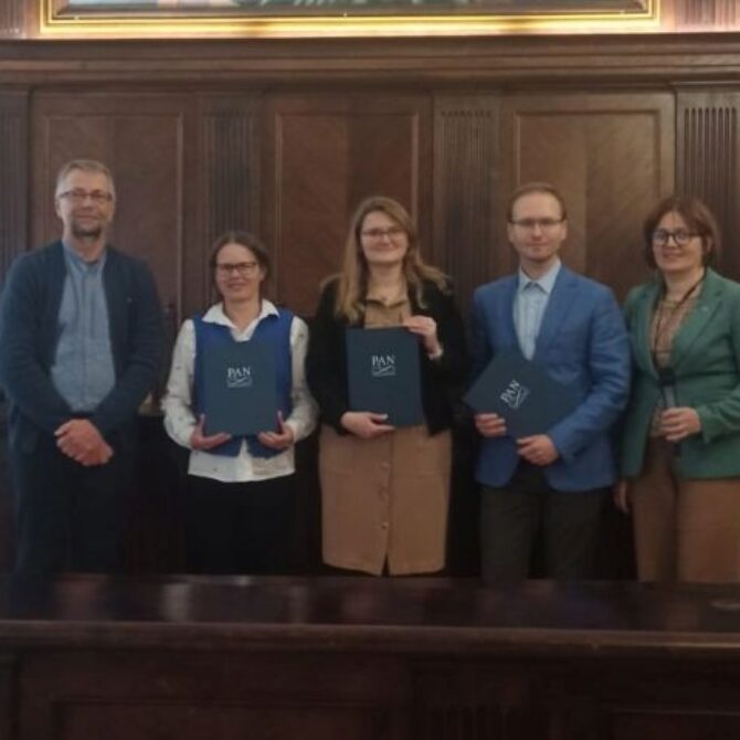 Nagroda im. prof. Włodzimierza Krzyżosiaka wręczona podczas posiedzenia KBMK w Toruniu